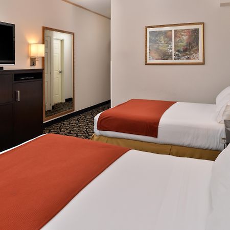 Holiday Inn Express & Suites Tacoma South - Lakewood By Ihg Zewnętrze zdjęcie