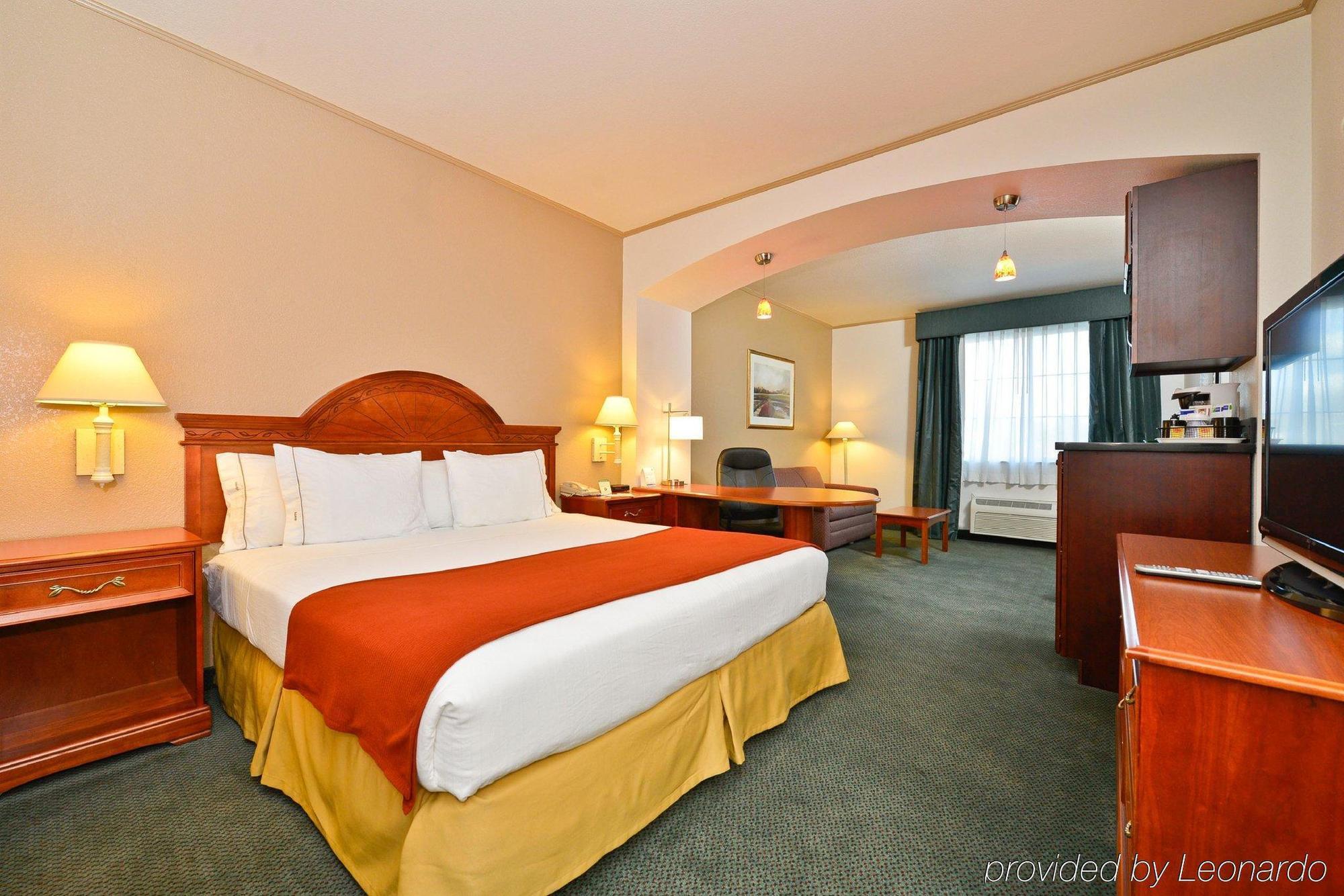 Holiday Inn Express & Suites Tacoma South - Lakewood By Ihg Zewnętrze zdjęcie