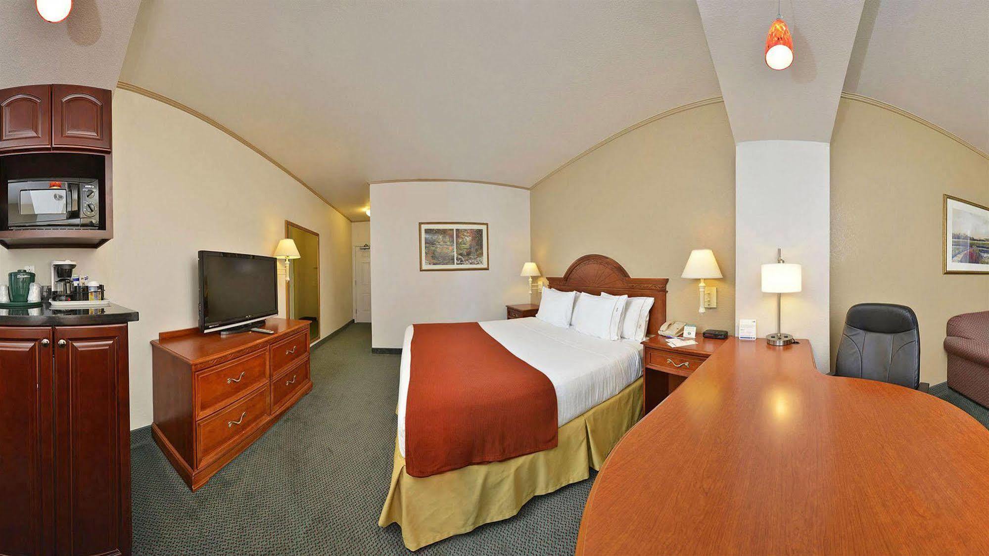 Holiday Inn Express & Suites Tacoma South - Lakewood By Ihg Zewnętrze zdjęcie