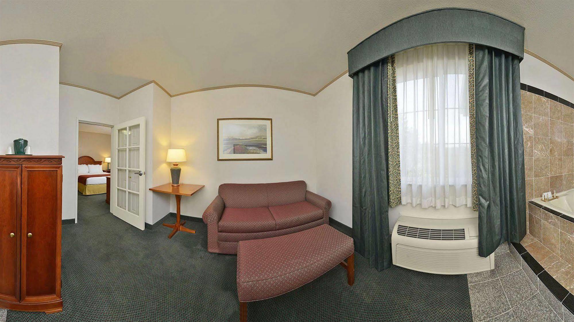Holiday Inn Express & Suites Tacoma South - Lakewood By Ihg Zewnętrze zdjęcie