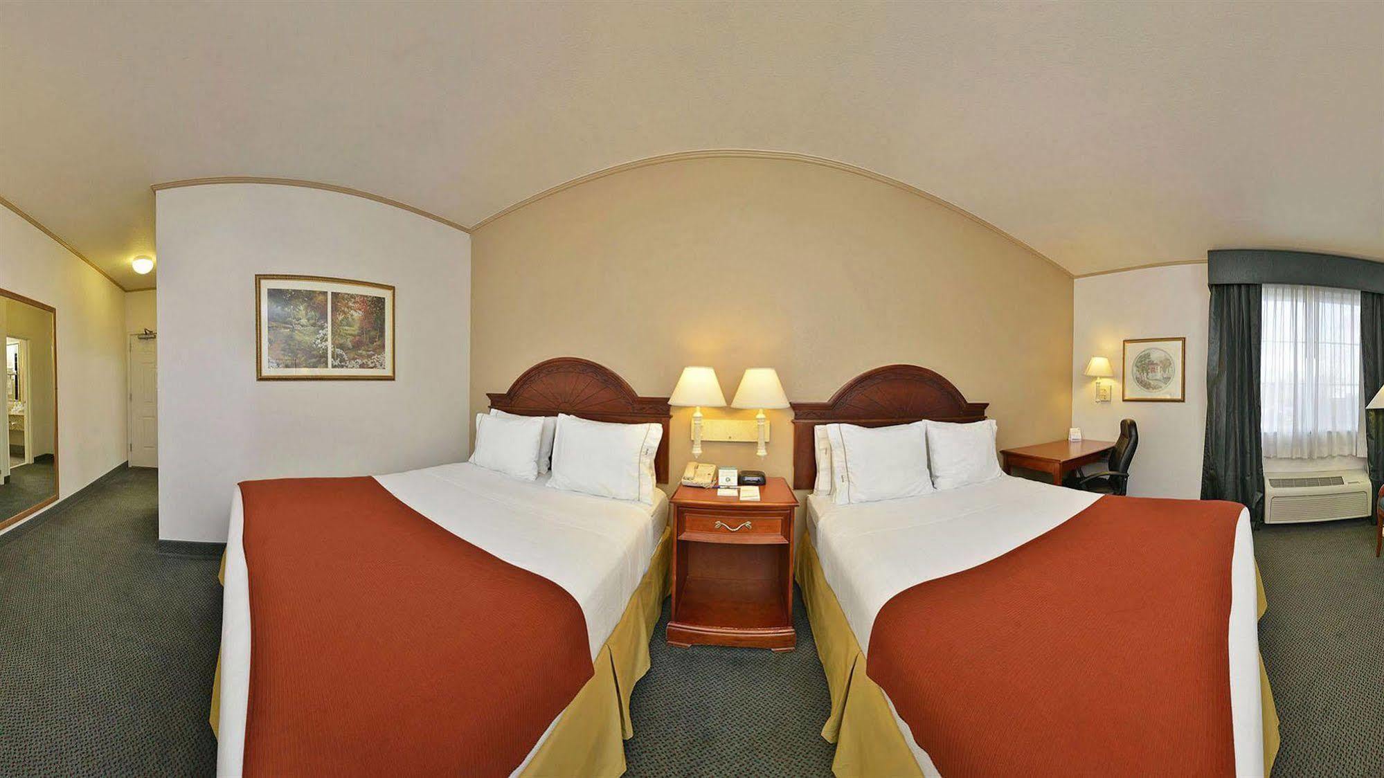 Holiday Inn Express & Suites Tacoma South - Lakewood By Ihg Zewnętrze zdjęcie